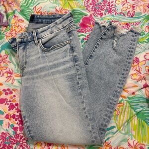 Light Wash High-Rise Women's Jeans - Frayed Hem